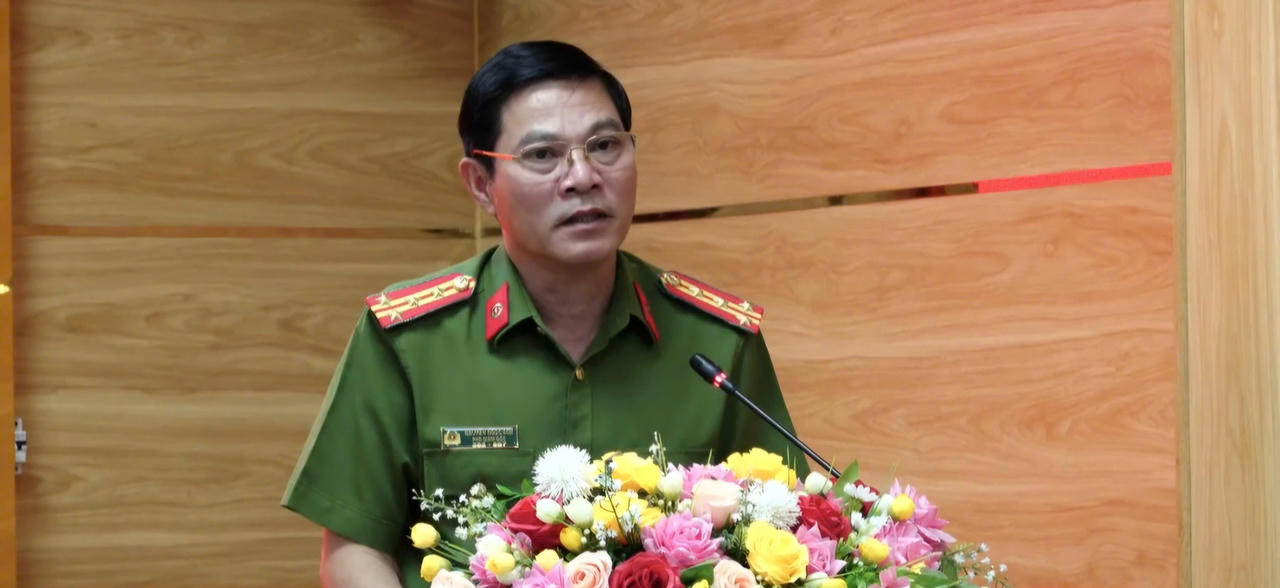 Đại tá Nguyễn Ngọc Sơn, Phó Giám đốc Công an tỉnh Gia Lai phát biểu chỉ đạo tại Hội nghị sơ kết 15 ngày đầu thực hiện cao điểm tấn công trấn áp tội phạm.