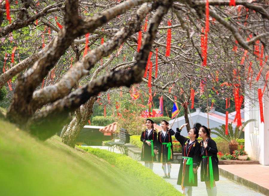 Khu Di tích danh thắng Tây Thiên là điểm đến được nhiều du khách tìm đến trong dịp nghỉ lễ. Ảnh: L.A - M.S