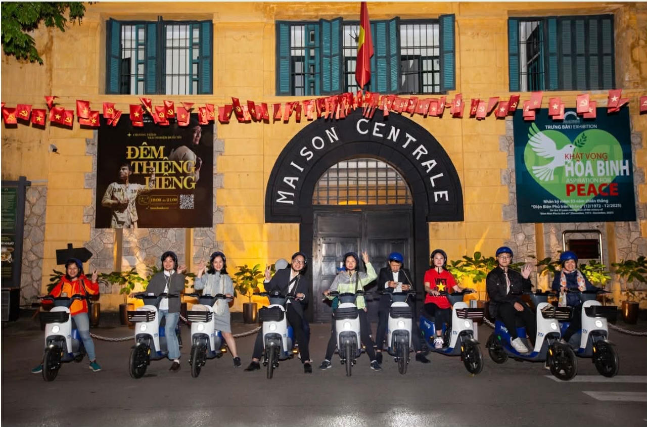 Hành trình trải nghiệm tour đêm mới của thành phố Hà Nội với tên gọi “Hà Nội Đẹp Sound”.