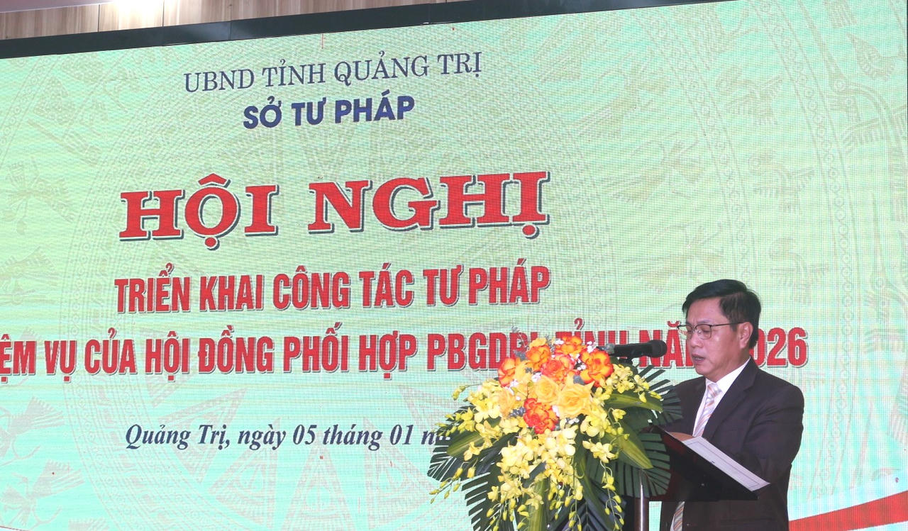 Phó Giám đốc Sở Tư pháp Trần Hữu Dân phát biểu tại Hội nghị.