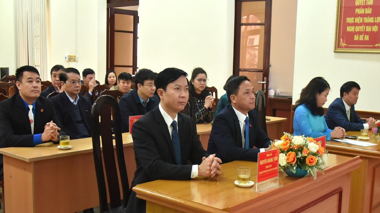 Các đại biểu trong buổi phát động cuộc thi.