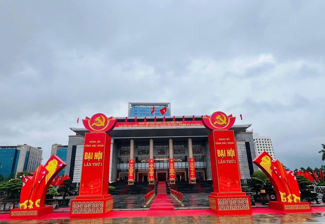 Năm 2026 được xác định là năm tạo nền tảng, vì vậy tỉnh đặt mục tiêu tăng trưởng GRDP 12,5 - 13%; GRDP bình quân đầu người đạt 6.350 USD; năng suất lao động tăng 10%...