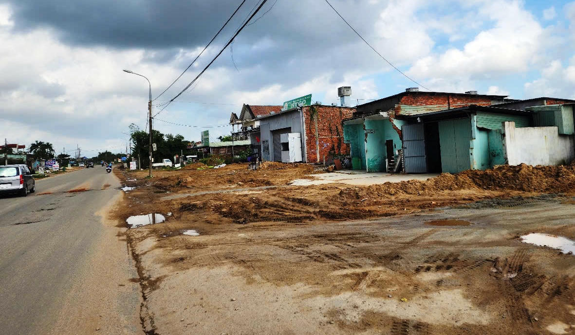 Đà Nẵng: QL14B thi công chậm tiến độ, tiềm ẩn nguy cơ xảy ra tai nạn giao thông