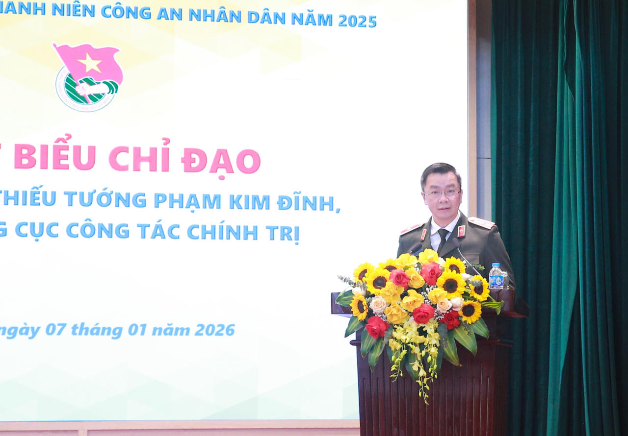 Thiếu Tướng Phạm Kim Đĩnh, Cục trưởng X03 phát biểu chỉ đạo Hội nghị.