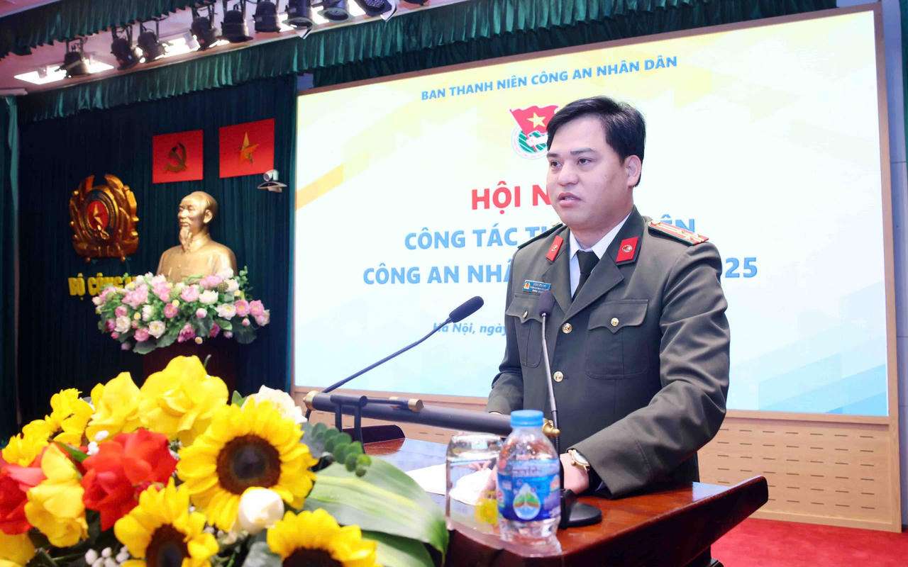 Thượng tá Đồng Đức Vũ, Trưởng Ban Thanh niên CAND phát biểu khai mạc.