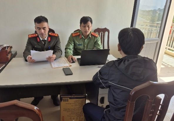 Cơ quan chức năng tỉnh Ninh Bình sẽ tiếp tục tăng cường các biện pháp nghiệp vụ, kiên quyết phát hiện, ngăn chặn và xử lý nghiêm các trường hợp đăng tải thông tin sai sự thật, tuyên truyền chống phá Đảng, Nhà nước, chia rẽ khối đại đoàn kết dân tộc.. 