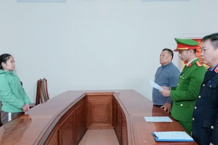 Khởi tố đối tượng vận chuyển trái phép vàng qua biên giới