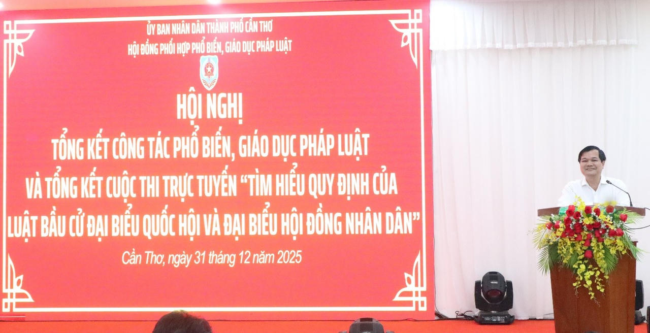 Ông Nguyễn Văn Quân - Giám đốc Sở Tư pháp TP Cần Thơ phát biểu chỉ đạo tại hội nghị.