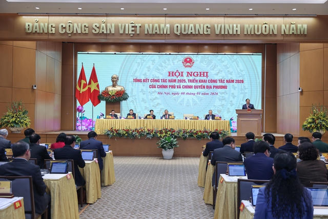 Thủ tướng đề nghị các đại biểu phát biểu ngắn gọn, đi thẳng vào vấn đề và góp ý trực tiếp vào các dự thảo Nghị quyết 01 và 02 năm 2026 của Chính phủ - Ảnh: VGP/Nhật Bắc