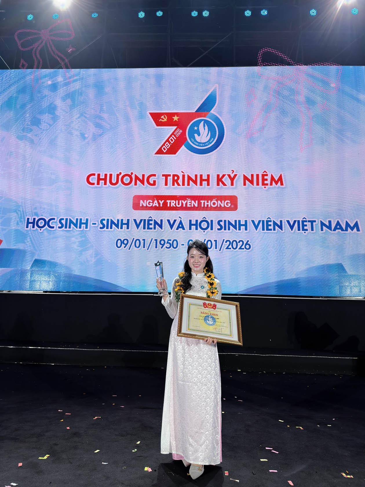 &nbsp;Nguyễn Thị Ngọc Diệp tại lễ tuyên dương sinh viên tiêu biểu năm 2025. (Ảnh trong bài: NVCC)