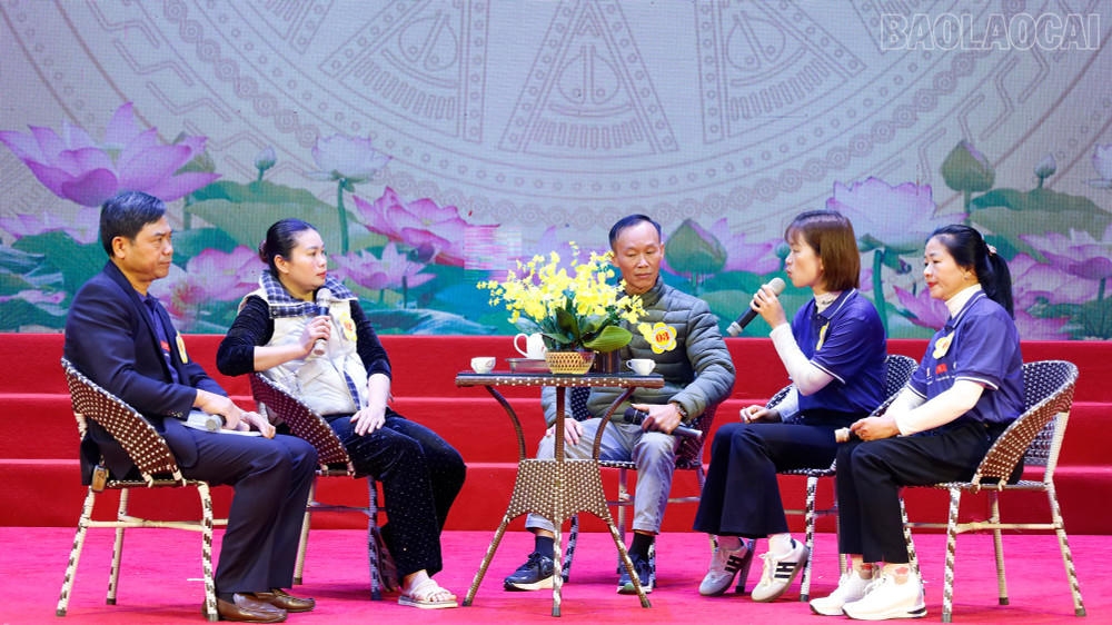 Các đội tham gia phần thi tiểu phẩm hòa giải