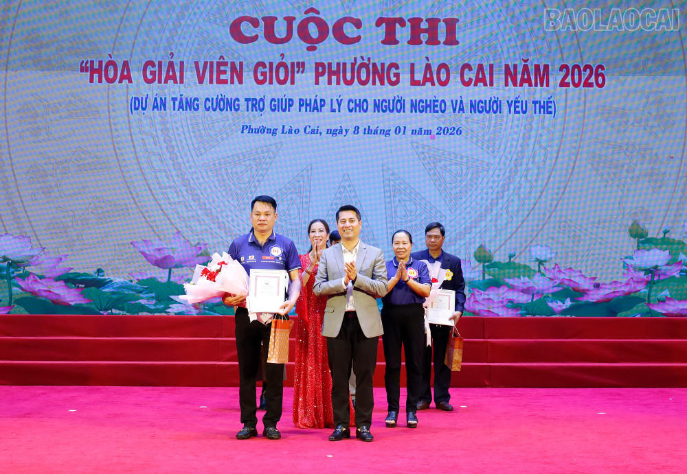 Giải Ba được trao cho đội Duyên Hải