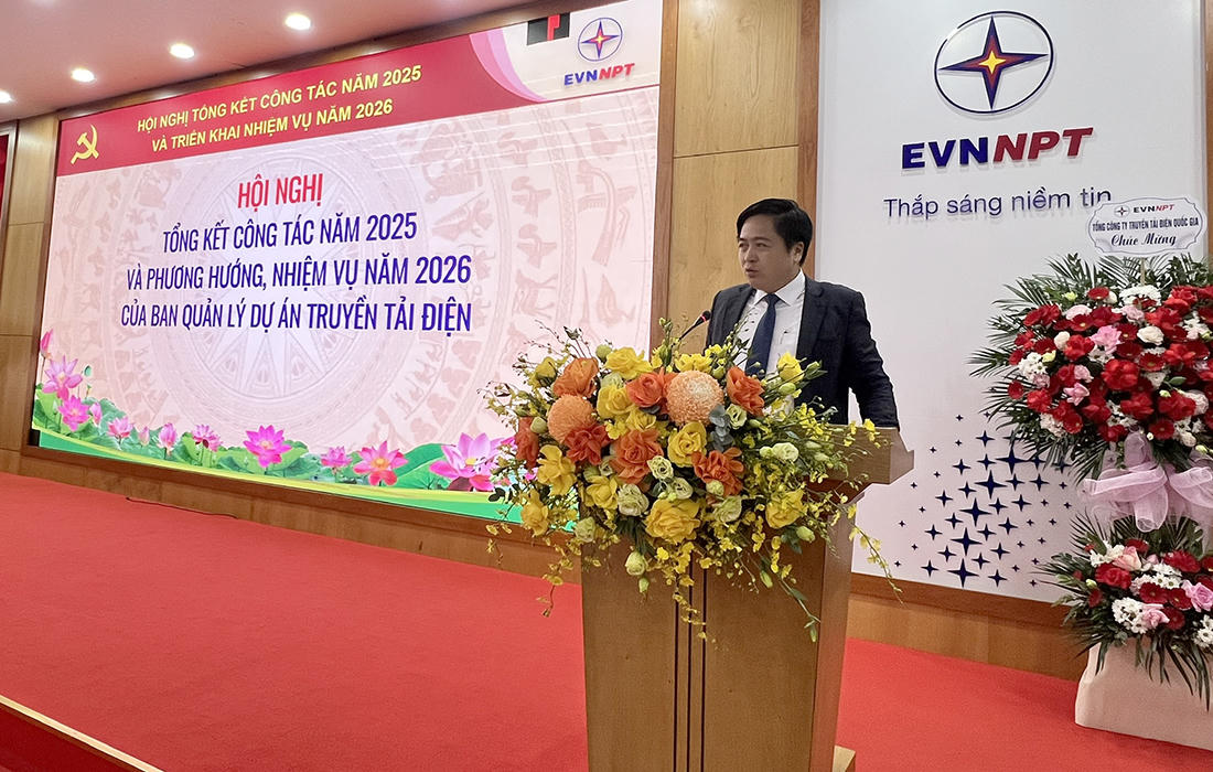Phó Bí thư Đảng ủy, Quyền Tổng Giám đốc EVNNPT Trương Hữu Thành phát biểu chỉ đạo tại Hội nghị