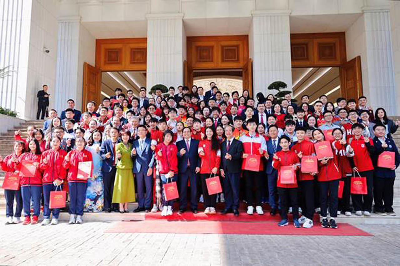 Những “Chiến binh Sao Vàng” viết tiếp niềm tự hào trí tuệ Việt