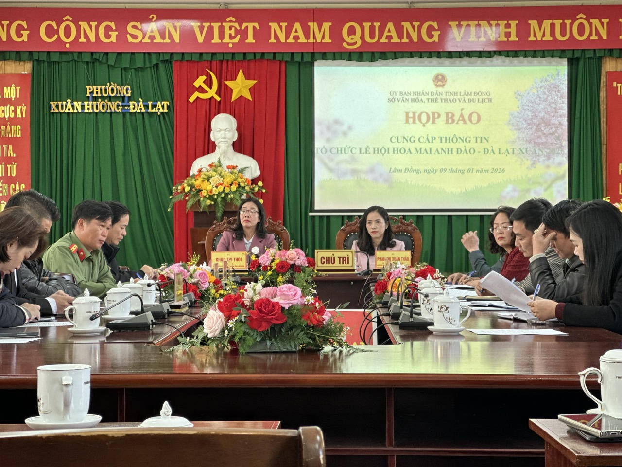 Lãnh đạo&nbsp;Sở Văn hóa, Thể thao và Du lịch tỉnh Lâm Đồng, UBND phường Xuân Hương - Đà Lạt chủ trì họp báo.