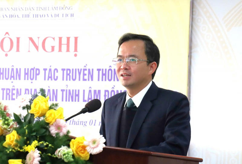 Ông Nguyễn Văn Lộc, Giám đốc Sở Văn hóa, Thể thao, Du lịch tỉnh Lâm Đồng phát biểu tại lễ ký kết.