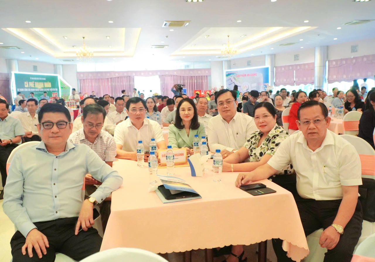 An Giang khởi động “Cà phê doanh nhân” năm 2026: Sự thành công của doanh nhân chính là sự phát triển của tỉnh An Giang