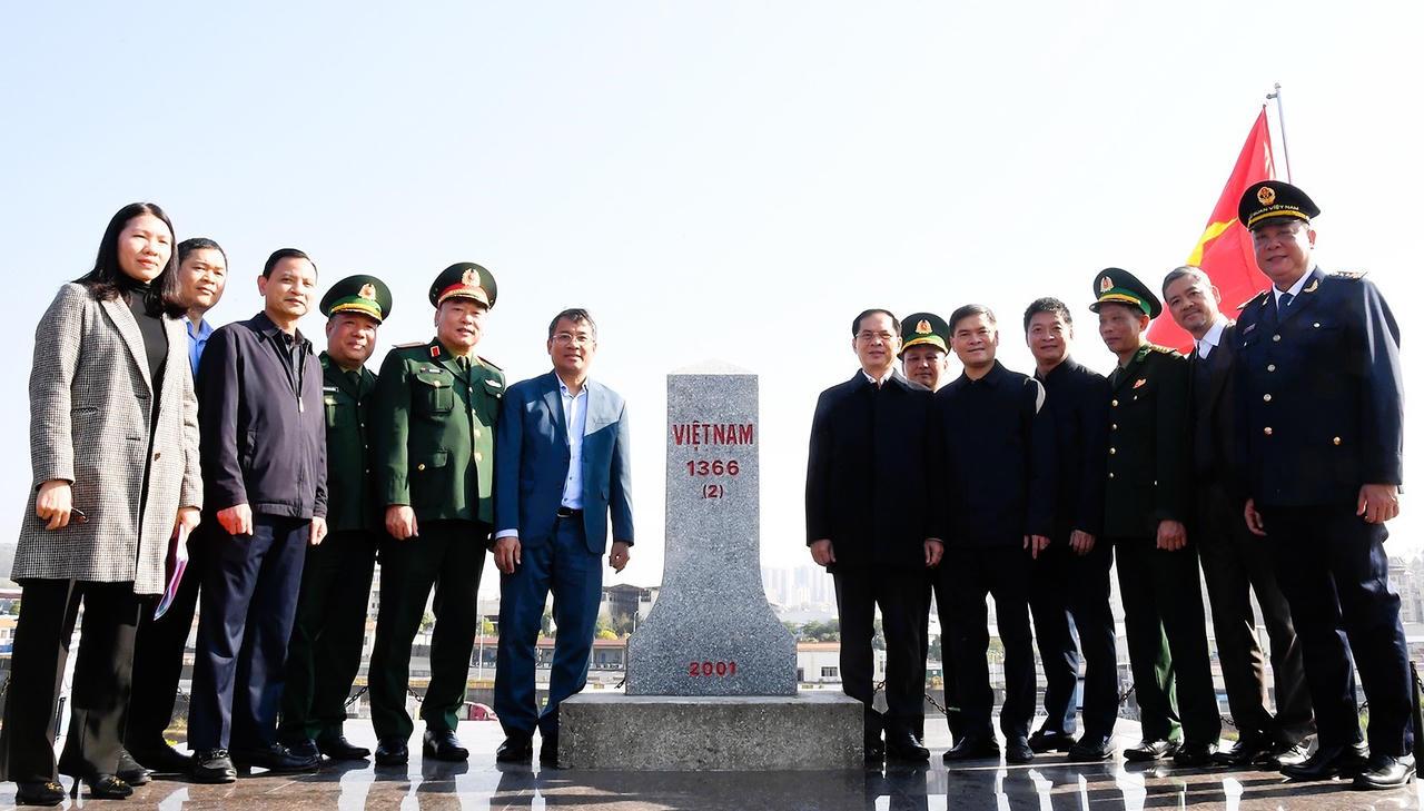 Phó Thủ tướng Bùi Thanh Sơn làm việc tại Quảng Ninh