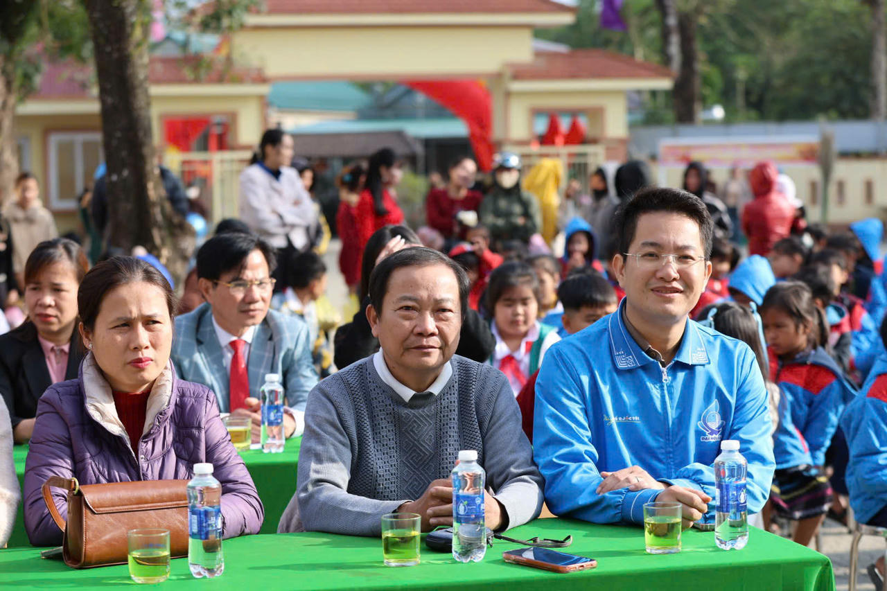 Lan tỏa yêu thương đến học sinh vùng khó qua Ngày hội ‘Sắc xuân tuổi thơ - Hương vị Tết Việt’