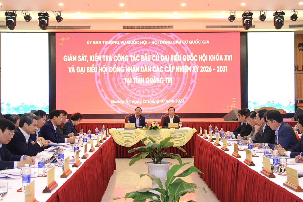 Phó Chủ tịch Quốc hội Trần Quang Phương kiểm tra công tác chuẩn bị bầu cử tại Quảng Trị