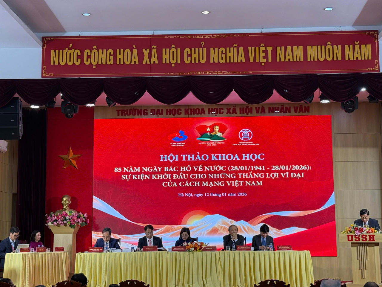 Hội thảo khoa học với chủ đề '85 năm ngày Bác Hồ về nước'