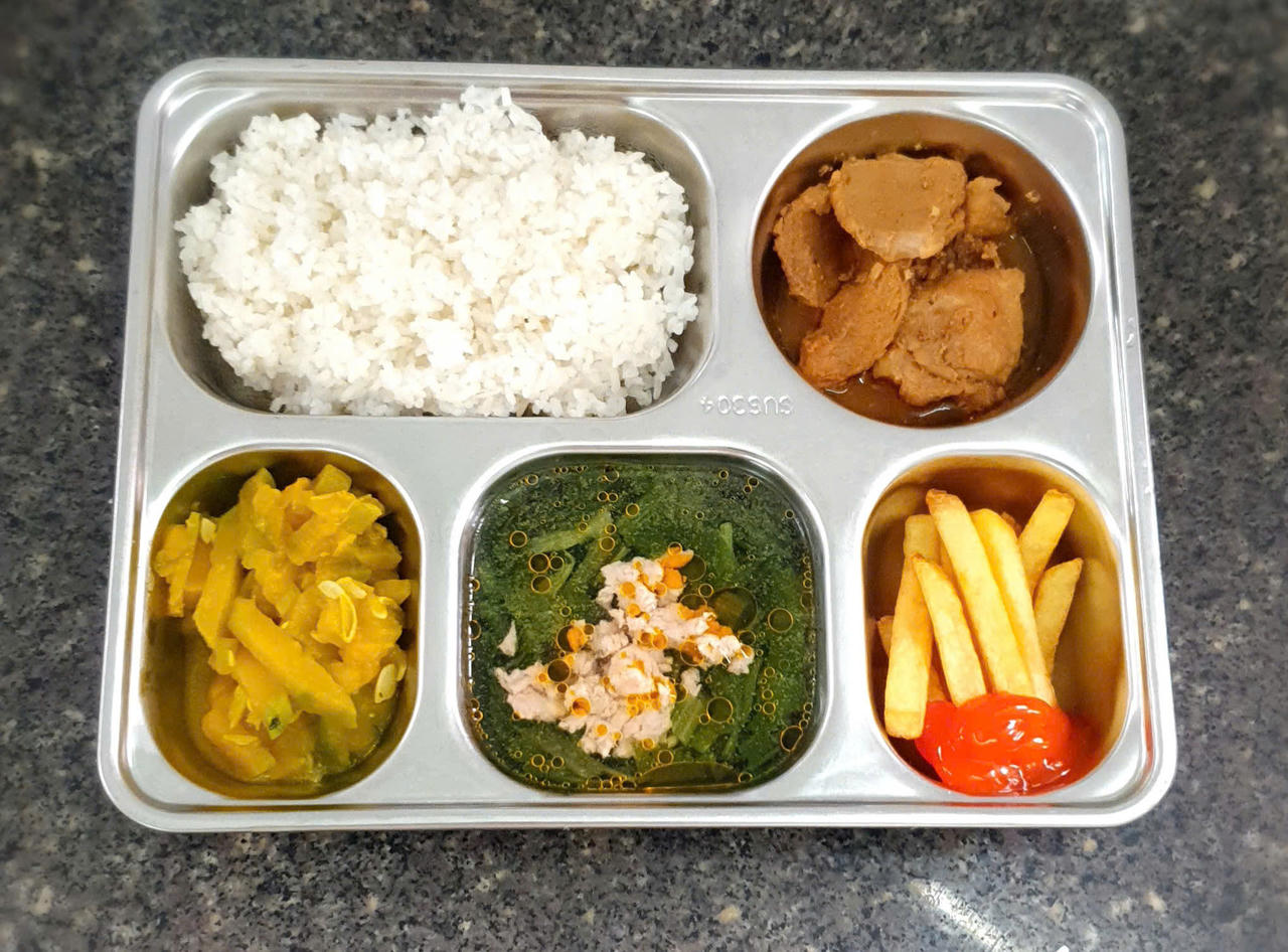 Quảng Trị: Trường Tiểu học số 1 Ba Đồn tạm dừng bữa ăn bán trú khiến phụ huynh đảo lộn