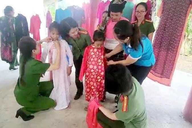 Phát động ‘ngày nhân ái’ trong toàn lực lượng Phụ nữ Công an nhân dân