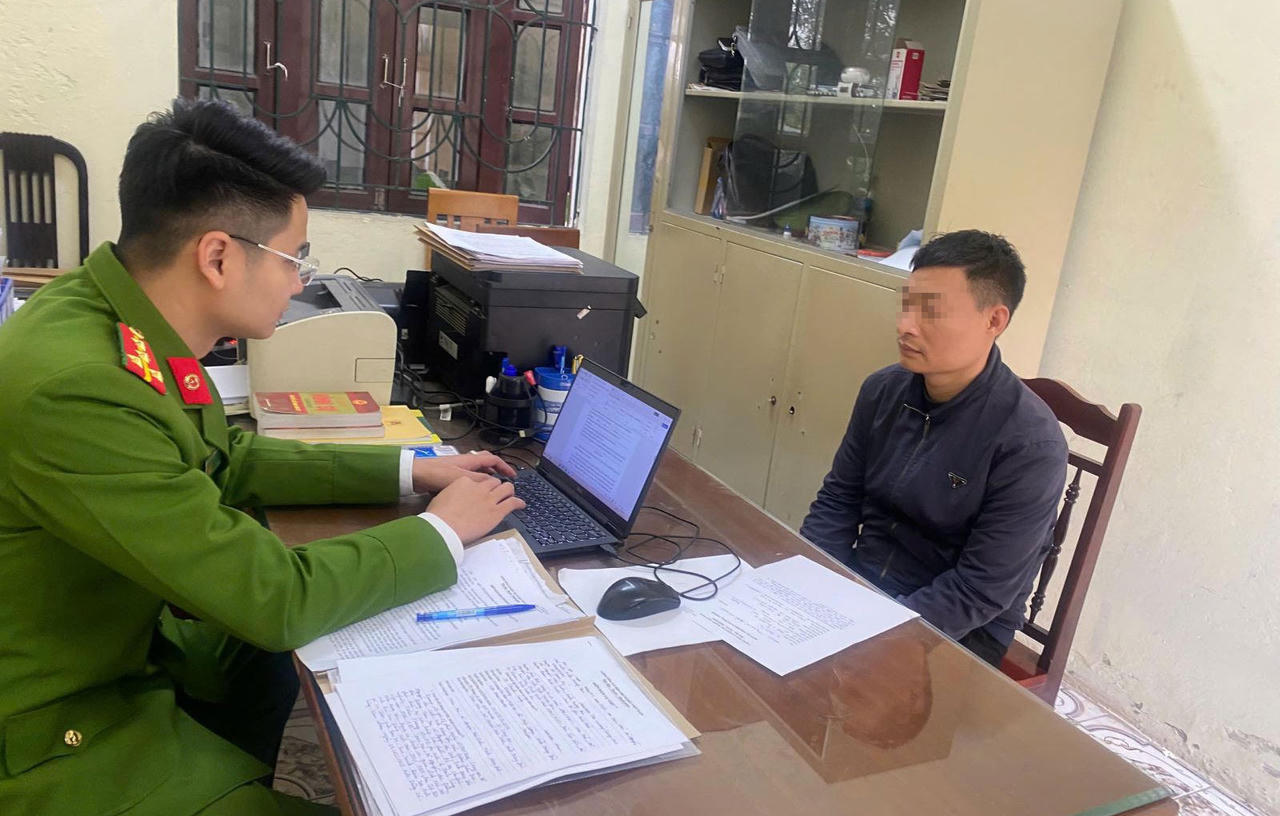 Phát hiện đối tượng nhận cầm cố xe máy với lãi suất tới... 182,5%/năm