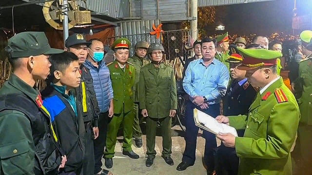 Chiếm giữ tiền chuyển nhầm: Lòng tham trả giá bằng vòng lao lý