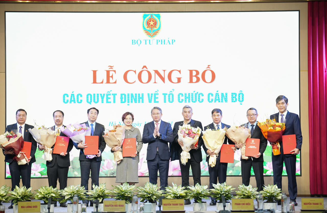 Bộ Tư pháp công bố các quyết định về công tác cán bộ