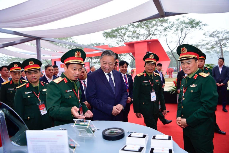 Tổng B&iacute; thư, Thủ tướng Ch&iacute;nh phủ dự lễ khởi c&ocirc;ng nh&agrave; m&aacute;y chế tạo chip b&aacute;n dẫn đầu ti&ecirc;n tại Việt Nam- Ảnh 2.