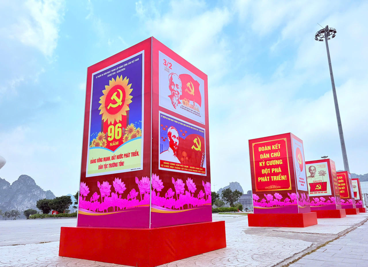 Quảng Ninh rực rỡ sắc cờ hướng về Đại hội lần thứ XIV của Đảng
