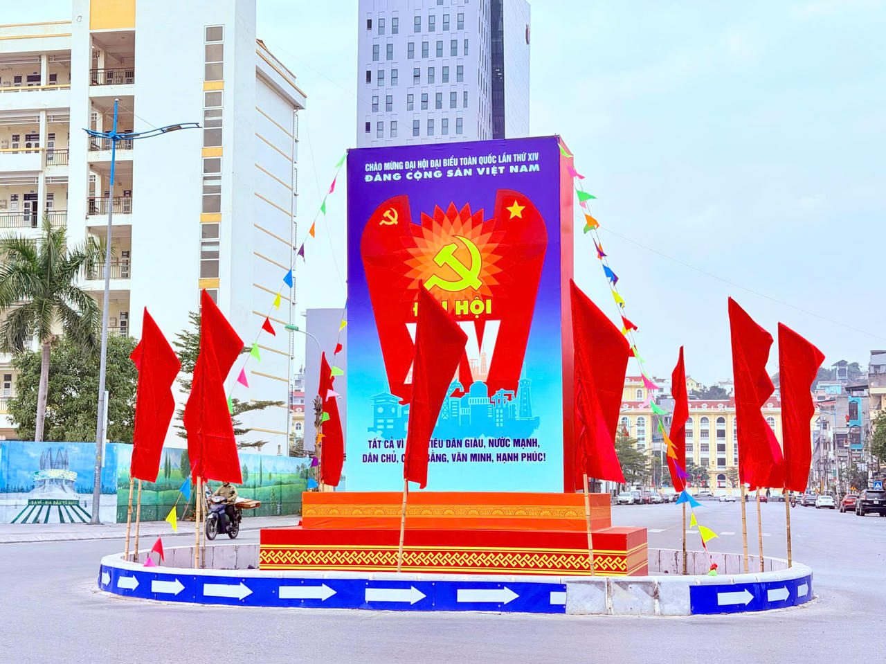 Quảng Ninh rực rỡ sắc cờ hướng về Đại hội lần thứ XIV của Đảng