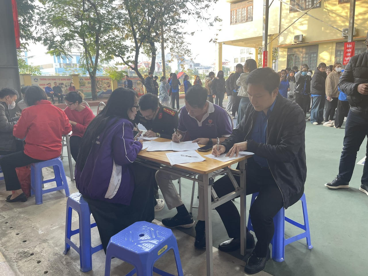 Hiến máu đầu xuân nhân lên hạnh phúc