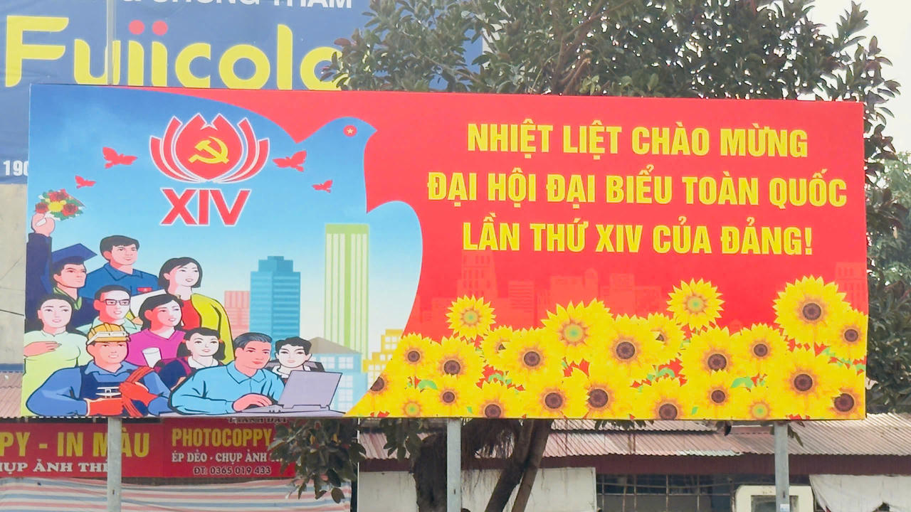 Xã Hương Sơn rực rỡ cờ hoa chào mừng Đại hội đại biểu toàn quốc lần thứ XIV của Đảng
