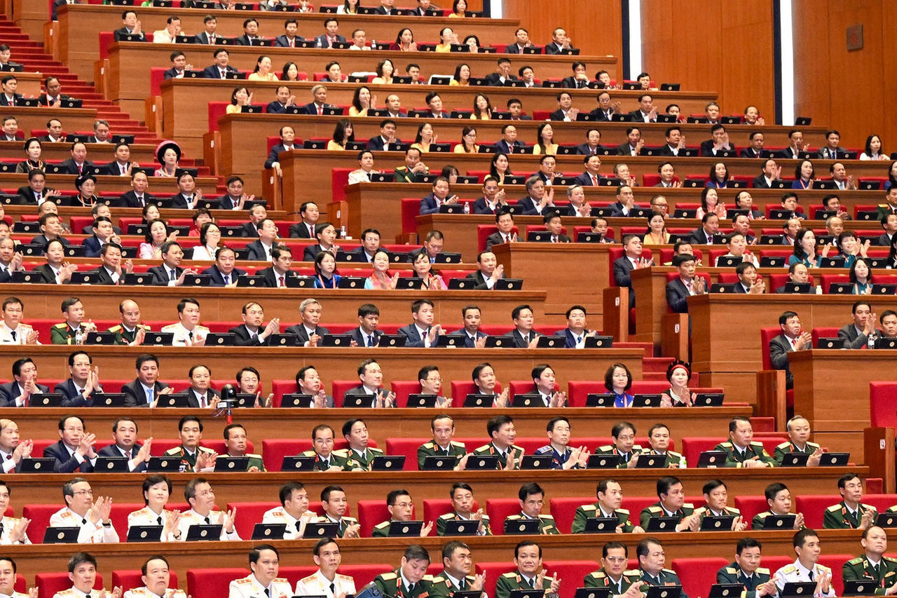 Các chính đảng, tổ chức, bạn bè quốc tế và kiều bào ta gửi điện mừng Đại hội