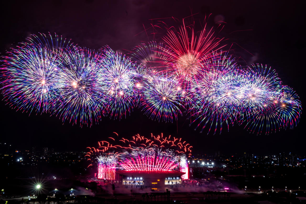 Những khoảnh khắc mãn nhãn đêm tổng duyệt pháo hoa nghệ thuật trên sân vận động Mỹ Đình 