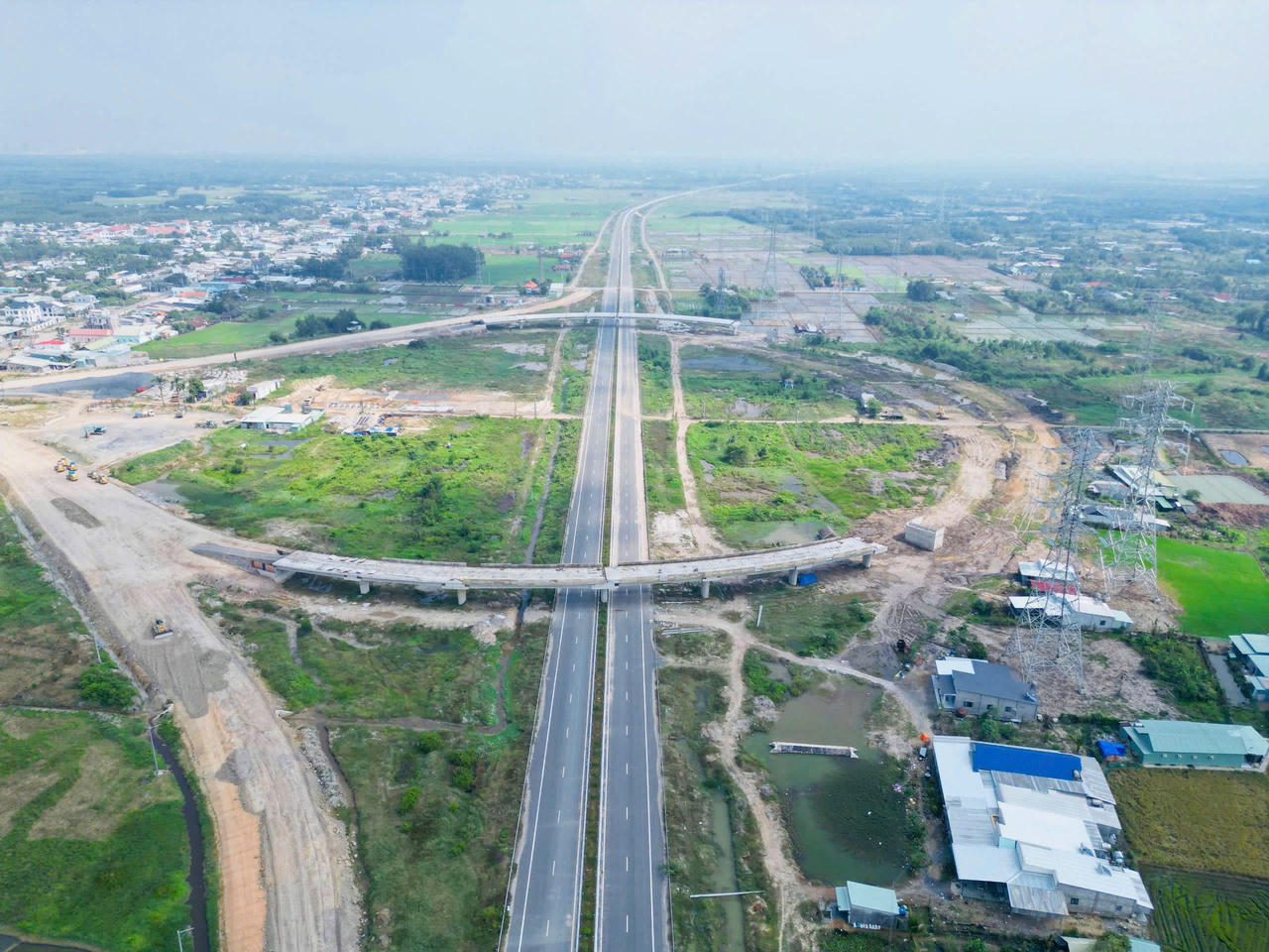 Hạ tầng giao thông Đông Nam Bộ trong cấu trúc phát triển mới