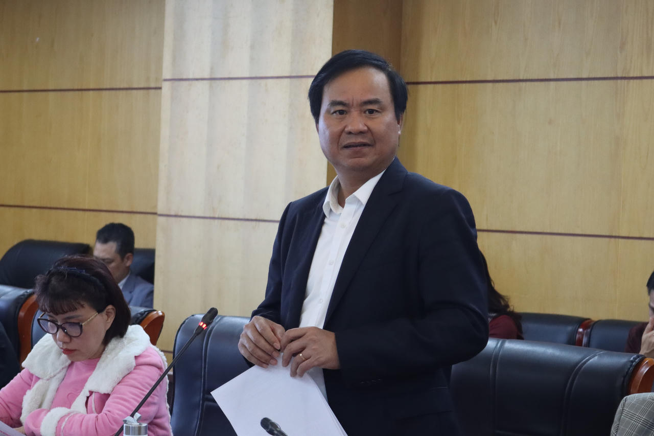 Thứ trưởng Bộ NN&MT Võ Văn Hưng phát biểu tại buổi làm việc.