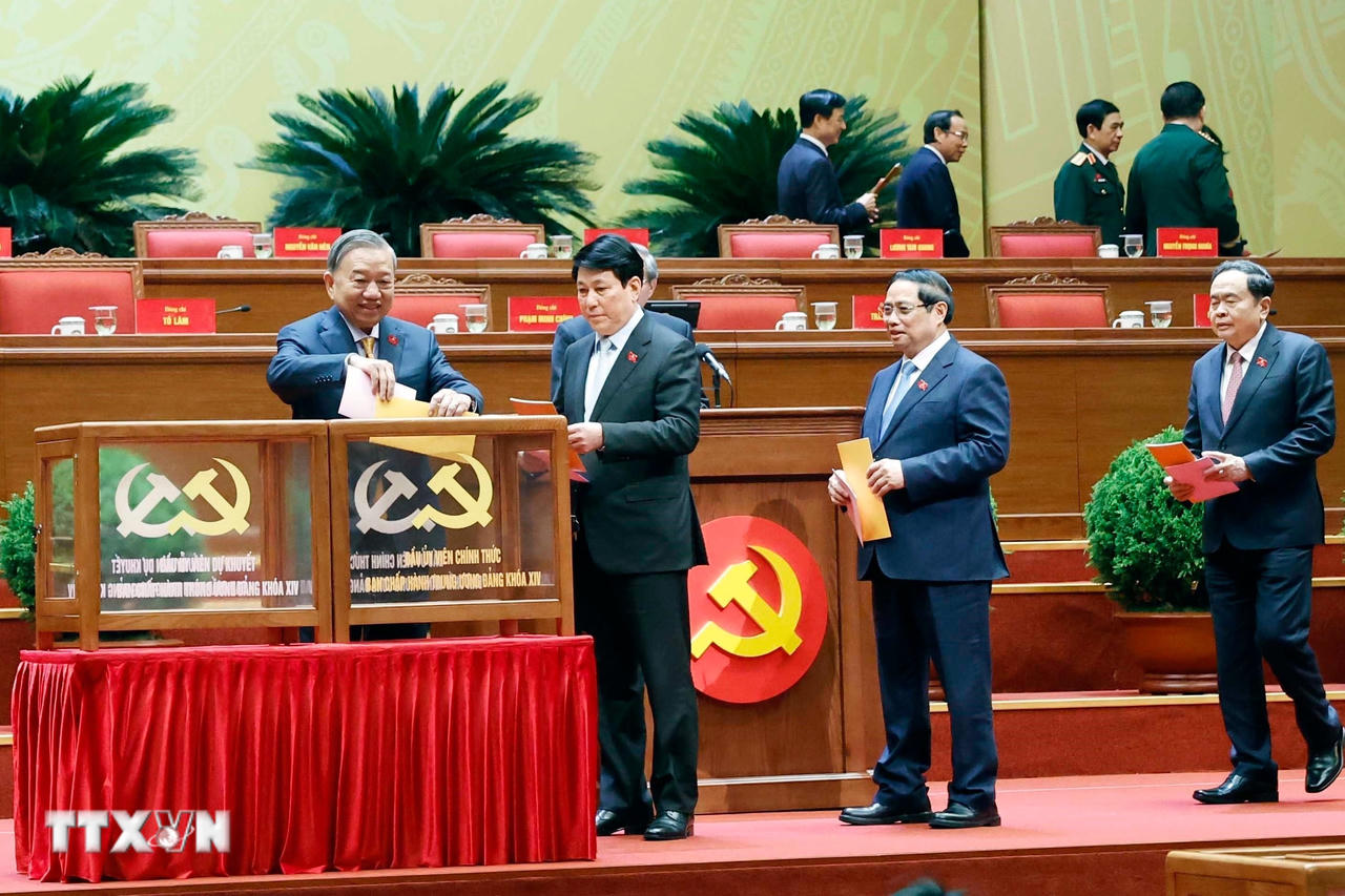 Công bố danh sách Ban Chấp hành Trung ương Đảng khóa XIV 