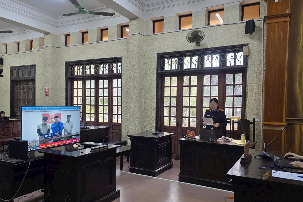 Hải Phòng: Rủ nhau sử dụng trái phép chất ma túy, ba bị cáo lĩnh án gần 8 năm 