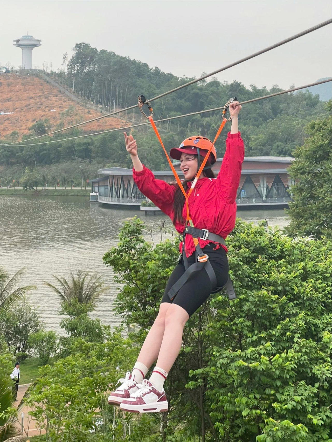 Đừng chỉ nghĩ, hãy bay!