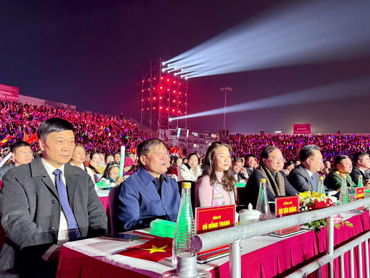 Tự hào theo Đảng quang vinh - Quảng Ninh vươn mình cất cánh