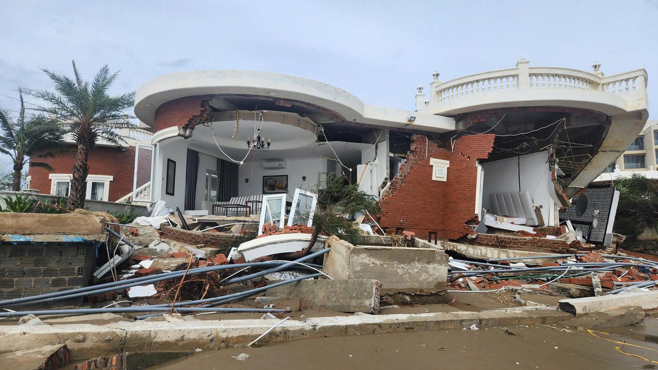 Hà Tĩnh: Sở Xây dựng có báo cáo xác định nguyên nhân sự cố sập, đổ biệt thự ven biển