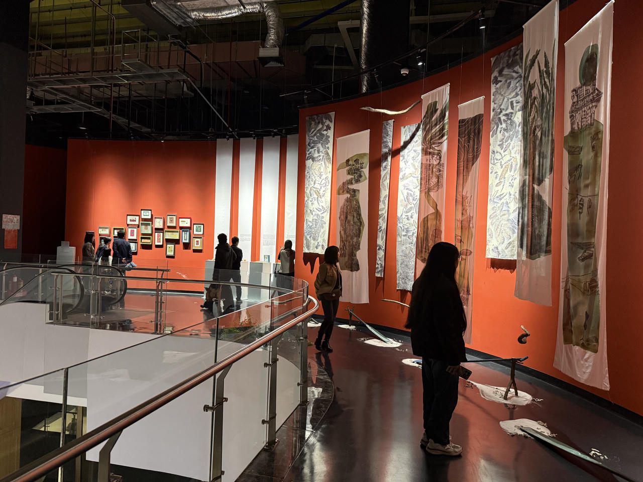 “Hạ Chiều Xanh Lam”: Sắc xanh của ký ức và những chuyển động mới