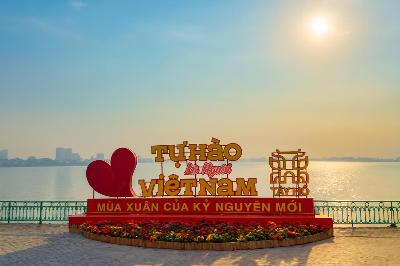 Một góc Hồ Tây - dường Thanh Niên