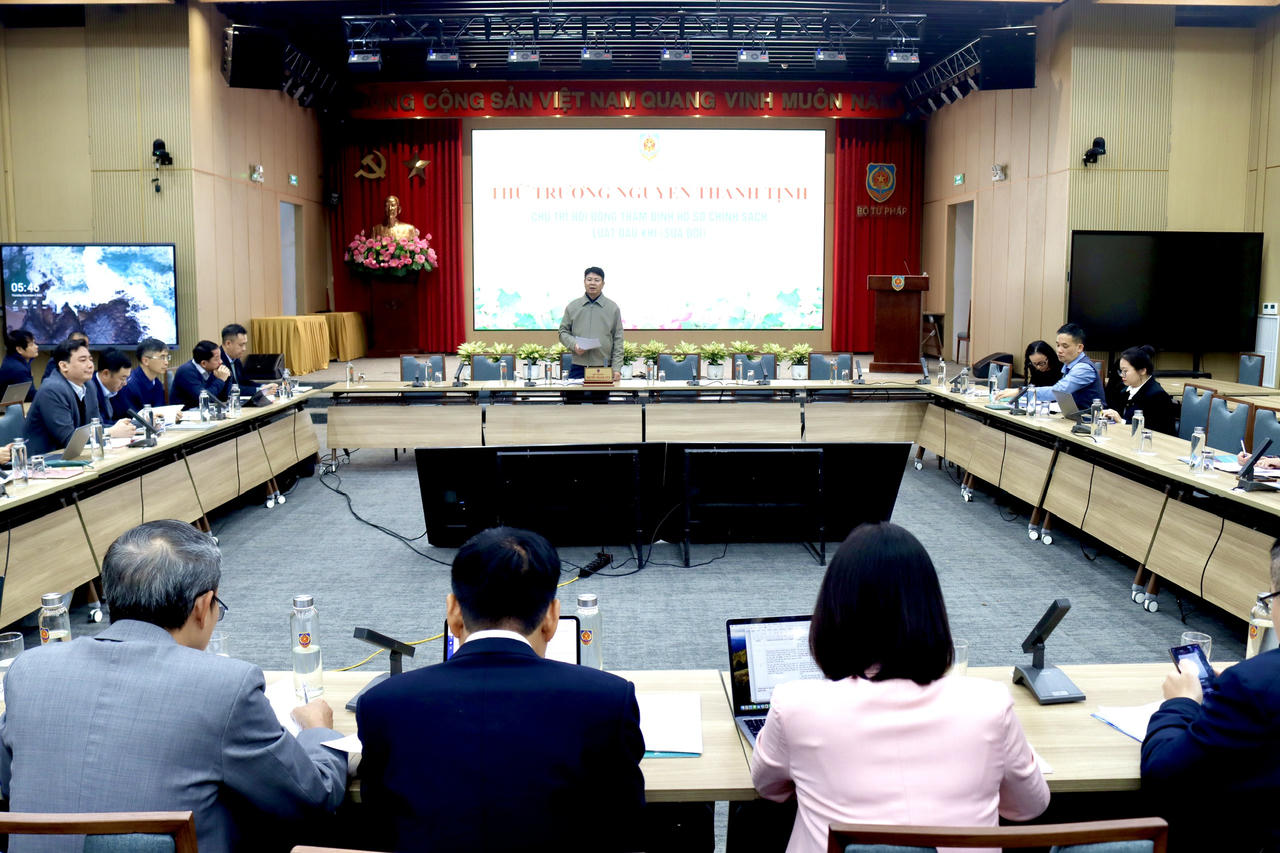 Quang cảnh buổi thẩm định