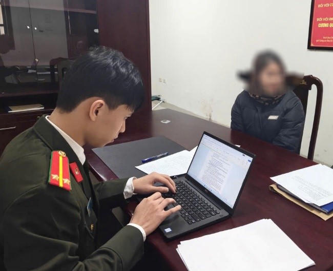 Tung tin sai sự thật về 'cấm xe tải', người phụ nữ bị phạt 