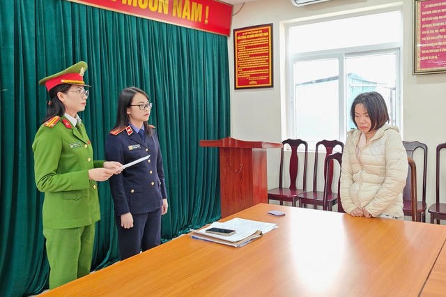 Khởi tố, bắt tạm giam nữ giúp việc bạo hành cụ bà ở Hà Nội