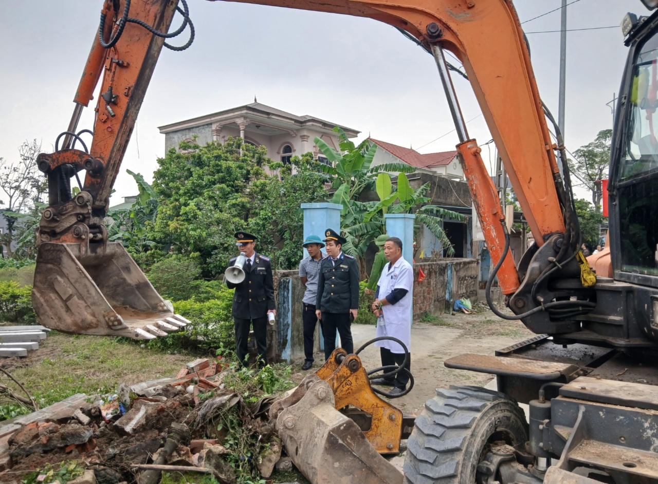 Thi hành án dân sự Hà Tĩnh tổ chức cưỡng chế thi hành bản án đã có hiệu lực pháp luật